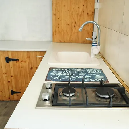 Apartament Cu Terasa Si Gratar Năvodari